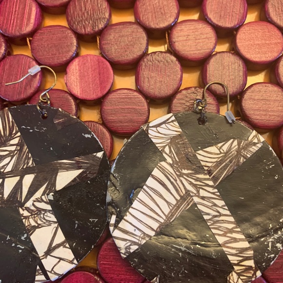 Hand painted and drawn giant circular earrings! - Picture 5 of 6